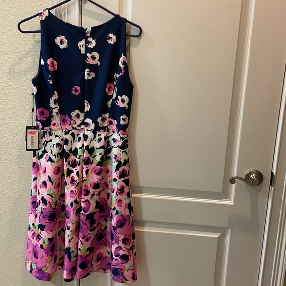 Cutest Floral Summer Sleeves Dress W size 8 - Picture 5 of 6